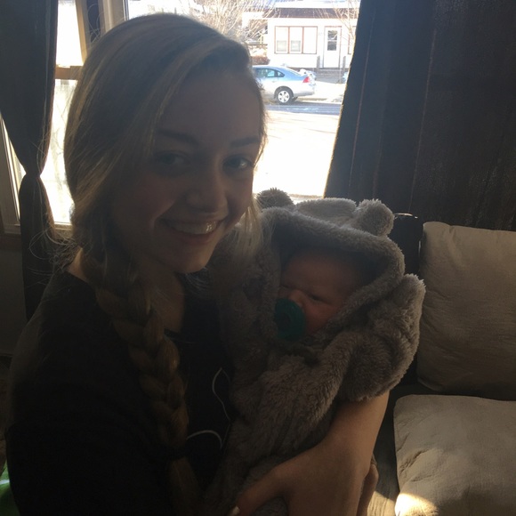 Profile Picture of Kenna Ruschmeyer (@ruschmeyer02) on Poshmark