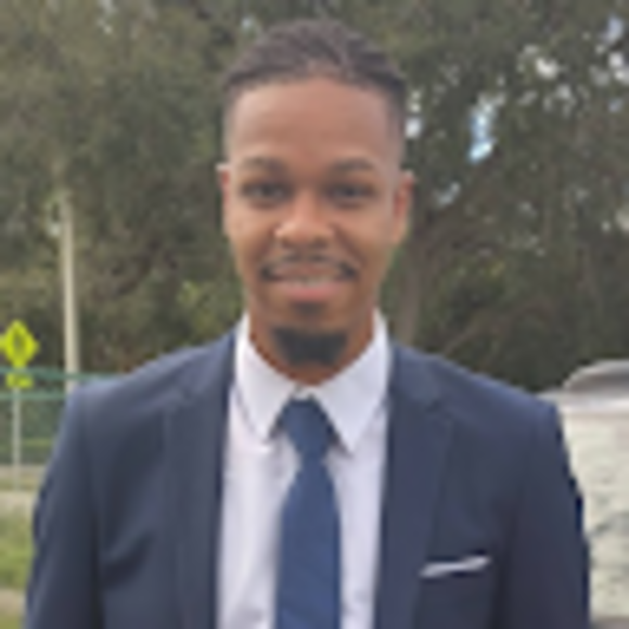 Profile Picture of Nosben Bataille (@nosben3) on Poshmark