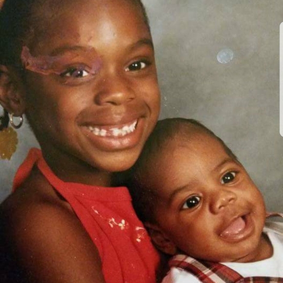 Profile Picture of Dawn Shakespeare (@dondaddagranny) on Poshmark