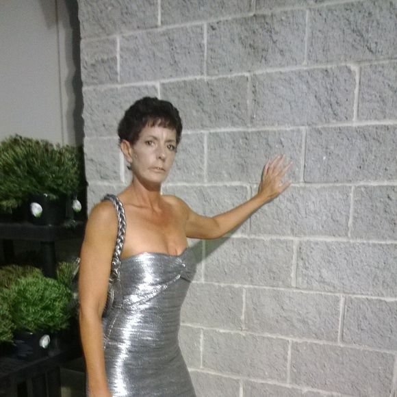 Profile Picture of Amber Dingman (@amber2891) on Poshmark