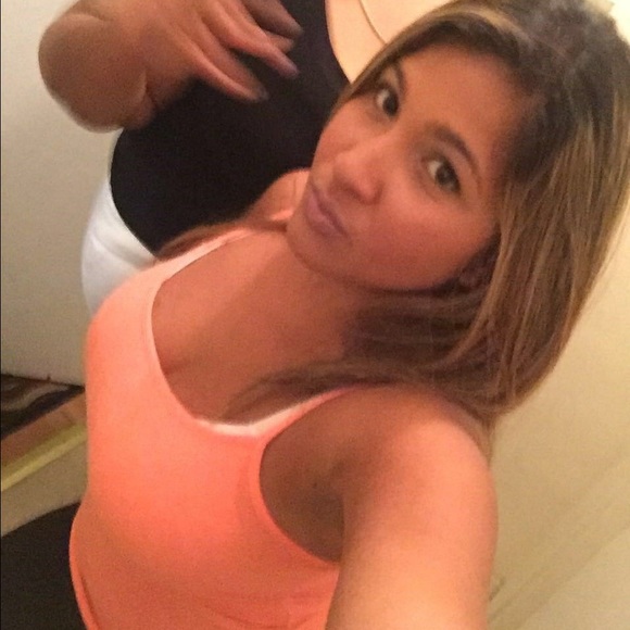 Profile Picture of Cynthia Cintron (@taishaly2613) on Poshmark