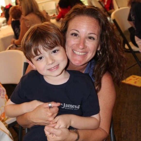 Jenn Satriano - Poshmark Profile Picture of Jenn Satriano (@jennsat) on Poshmark