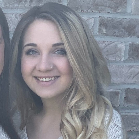 Profile Picture of Kassidy Shamblen (@kassidys836) on Poshmark
