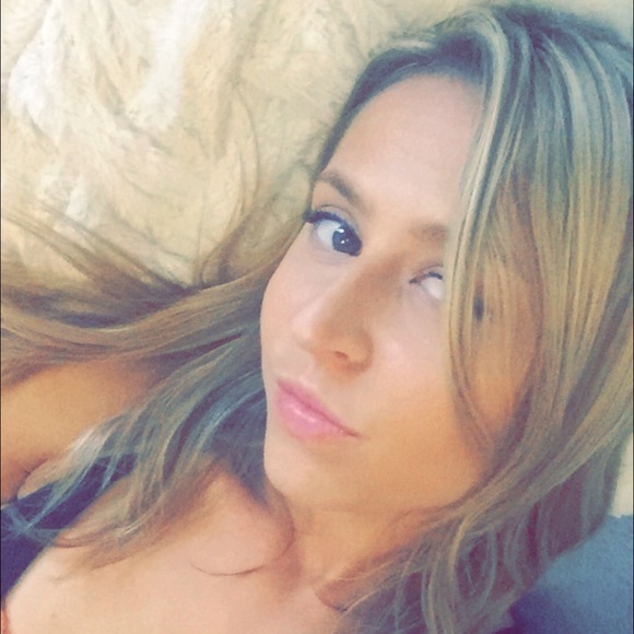 Elise Drager - Poshmark Profile Picture of Elise Drager (@edrager) on Poshmark