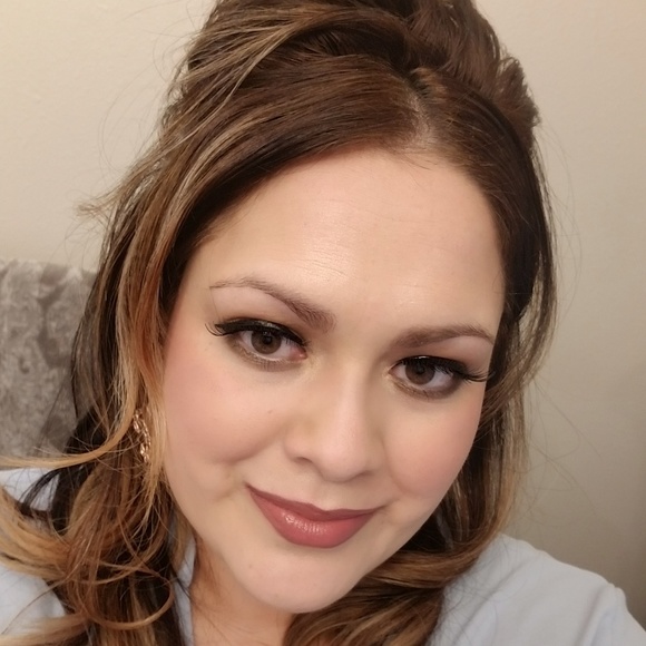 Profile Picture of Tirzah Forsyth (@tirzzofanangel) on Poshmark