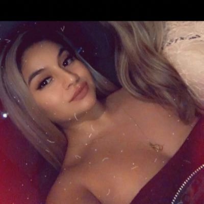 Profile Picture of Stephanie (@steph_forero) on Twitter