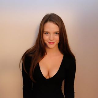 Profile Picture of Chloe James (@Chloe-James) on Facebook