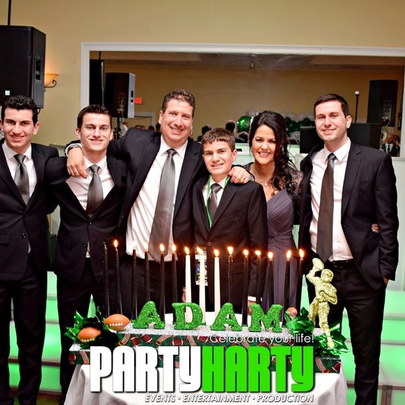 Profile Picture of Michael Mednick (@michaelmednick) on Poshmark