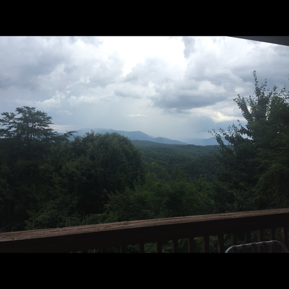 Profile Picture of Mackenzie Isaman (@sassykenz94) on Poshmark