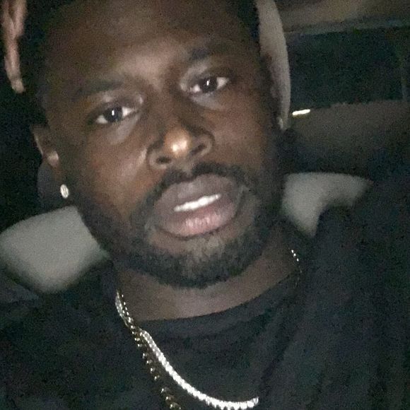 Profile Picture of Aldwin Johnson (@aj151123) on Poshmark