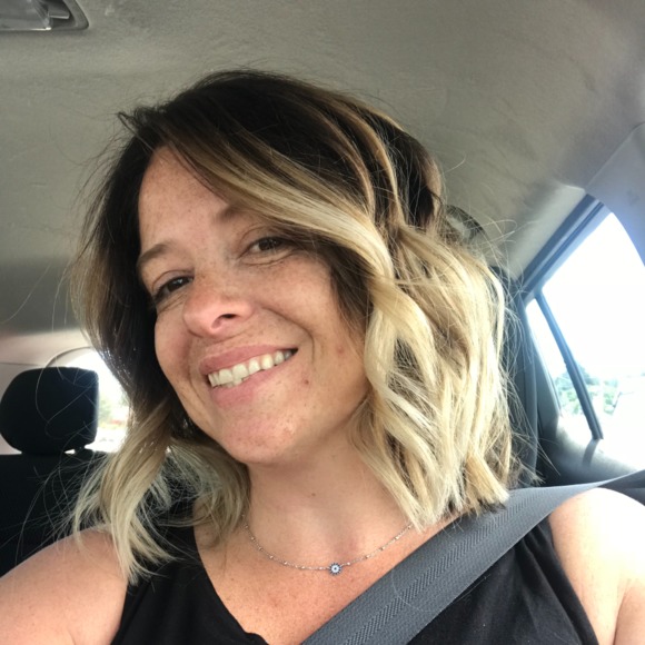 Profile Picture of Tarrah Dofelmier (@tarrah_d) on Poshmark