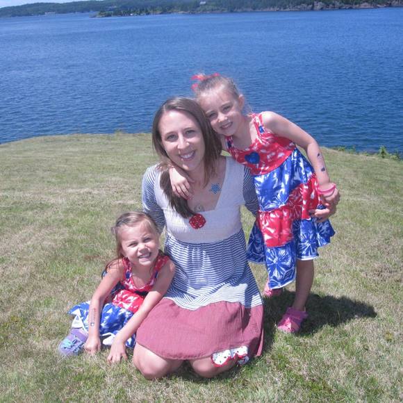 Profile Picture of Danielle Roche (@danielleroche) on Poshmark