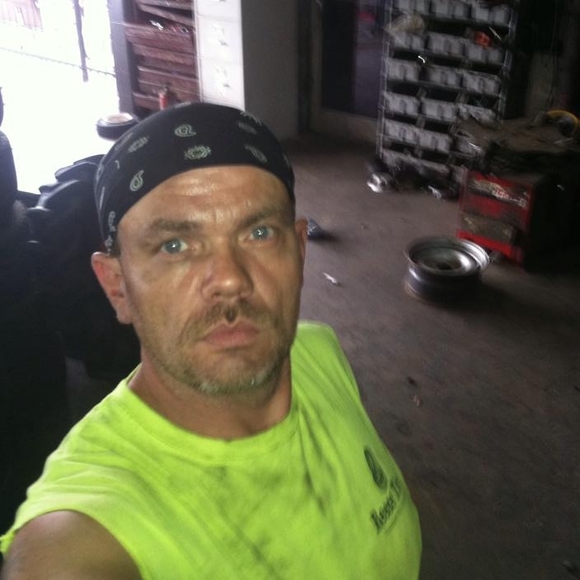 Profile Picture of Darrell Roberts (@bigd41237) on Poshmark