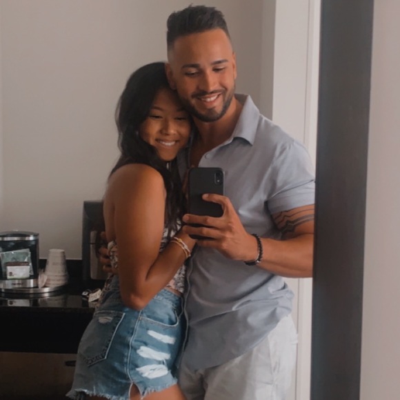 Profile Picture of Zachary Carwile (@zac_carwillyz) on Poshmark