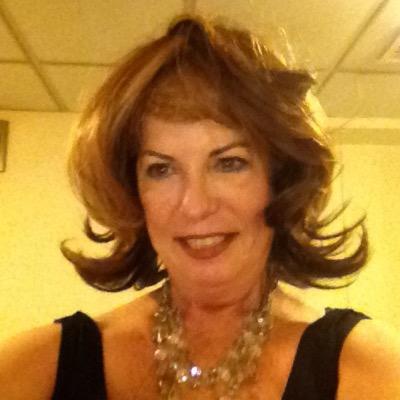 Profile Picture of Sheree Moyer (@Dezerdoll) on Twitter