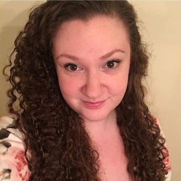 Profile Picture of Bianca Dudas (@xobiancax3xo) on Poshmark