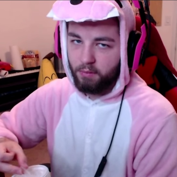 Profile Picture of Conner Gartman (@crg_photos) on Poshmark