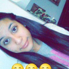 Profile Picture of Chloe Calvillo (@calvillo_chloe) on Twitter