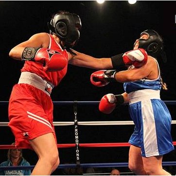 Profile Picture of Helen Scott (@HelsScott) on Twitter