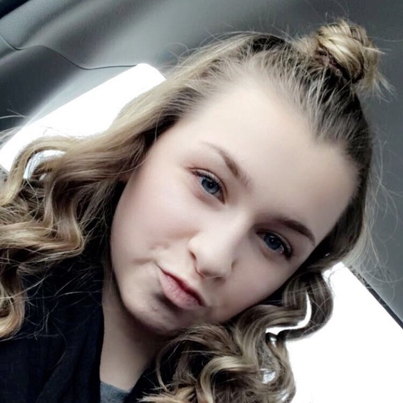 Profile Picture of Kylee Green (@kyleefaithgreen) on Poshmark