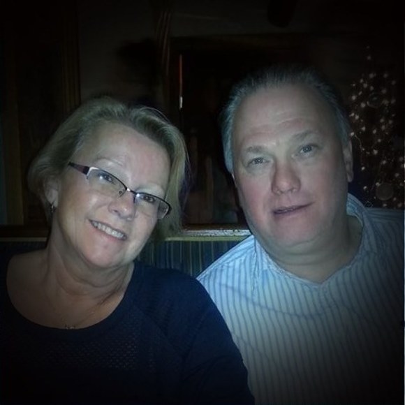 Profile Picture of Debbera Mershon-jones (@debberam) on Poshmark