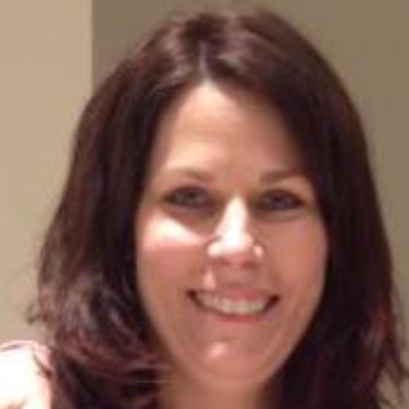 Profile Picture of Dawn Dowd (@dawndd) on Poshmark