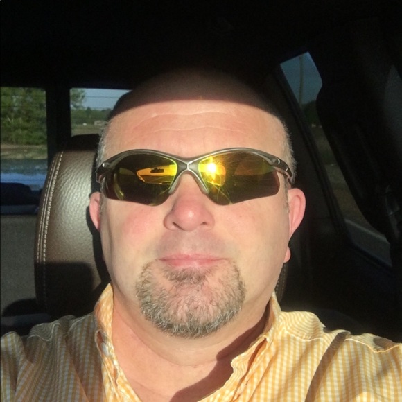 Profile Picture of Jimmy Bolin (@jimmy38773) on Poshmark