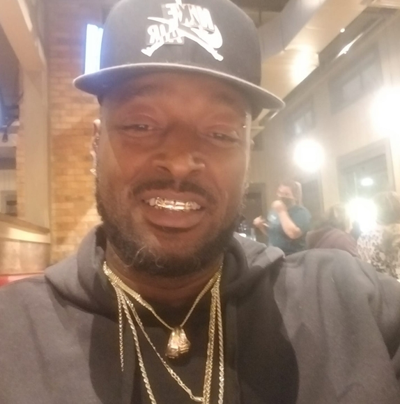 Profile Picture of Antwon Edwards (@twonedwards309) on Poshmark