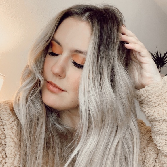 Profile Picture of Justine Poulton (@jjustinemariee) on Poshmark