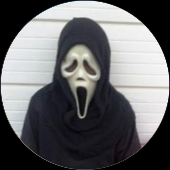 Profile Picture of Alex Burch (@cowsrfunny) on Poshmark