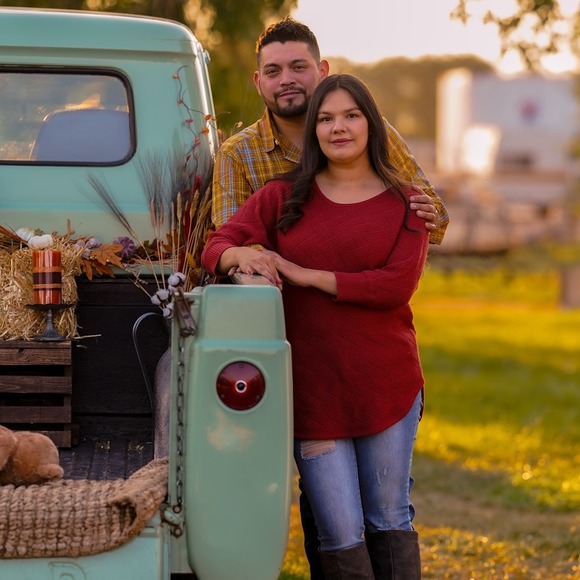 Profile Picture of 'roxanne Tovar saenz (@tsroxanne) on Poshmark