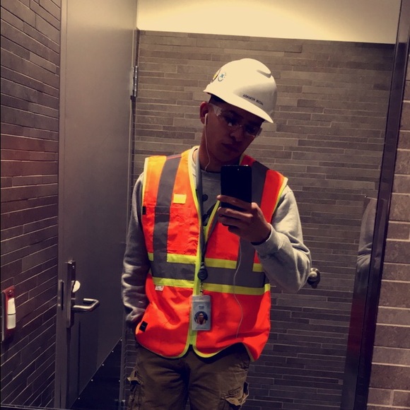 Profile Picture of Jacob Miranda (@jaykub96) on Poshmark