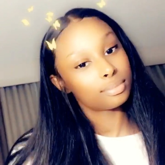 Profile Picture of Alize Jackson (@_alizes) on Poshmark