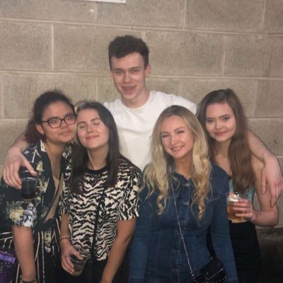 Profile Picture of Isabel Barker (@isbarker_) on Twitter