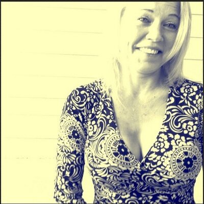 Profile Picture of Tammy Alexander (@tmomma_) on Twitter