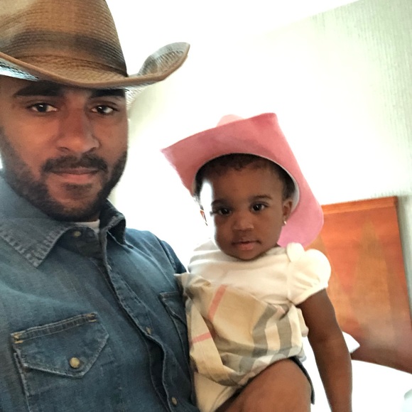 Profile Picture of Michael Benton (@michaelbento946) on Poshmark