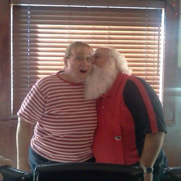 Profile Picture of Cindy Walotka (@cindybee1) on Poshmark