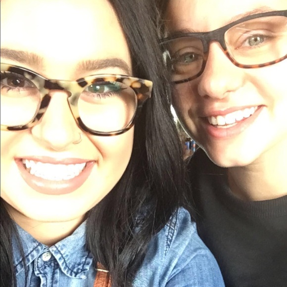 Profile Picture of Hailey Mackey (@mackeyhailey) on Poshmark