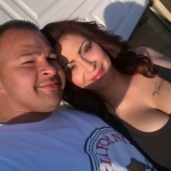 Profile Picture of Monique Barraza (@moniquebarraza) on Poshmark