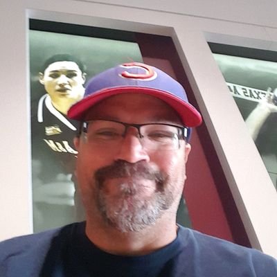 Profile Picture of L. Silcox (@SilcoxLarry) on Twitter