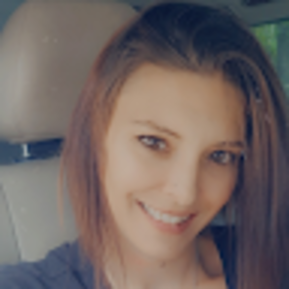 Profile Picture of Dawn Stokes (@twiztedlove23) on Poshmark