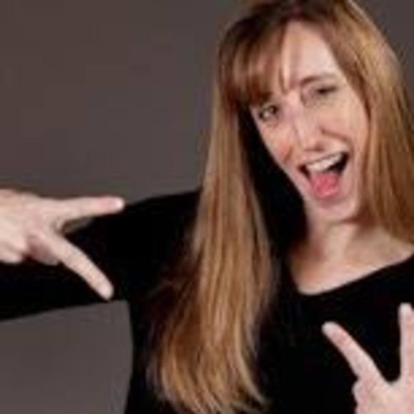 Profile Picture of Amy Cochems (@acochems) on Poshmark