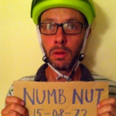 Profile Picture of Jason Gleave (@JayGoggles) on Twitter