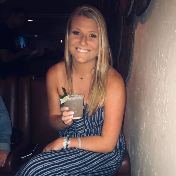 Profile Picture of Mackenzie Gemelli (@mgemelli) on Poshmark
