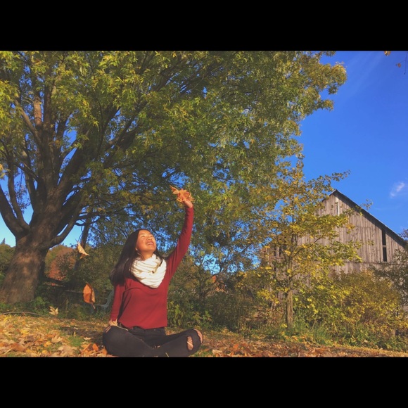 Profile Picture of Mei Elander (@mei_el478) on Poshmark