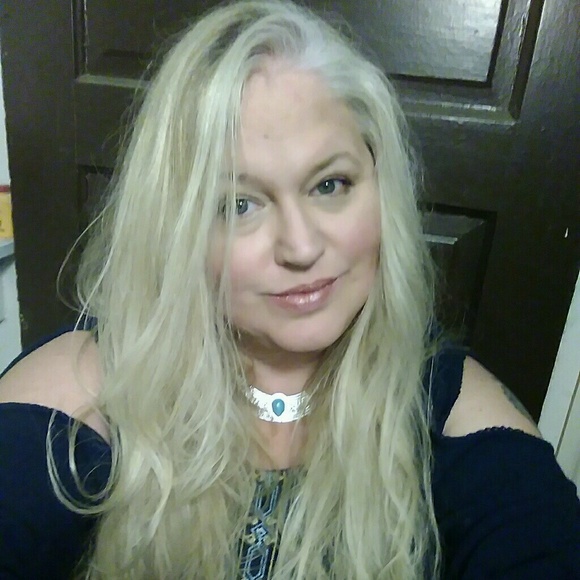 Profile Picture of Kristine Pellizzari (@bellagypsy46) on Poshmark
