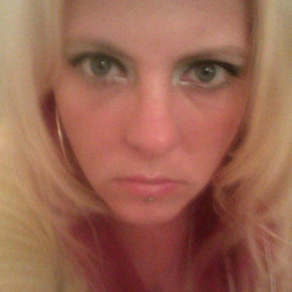 Profile Picture of Virginia Beilen (@ginnangel39) on Poshmark