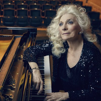 Profile Picture of Judy Collins (@TheJudyCollins) on Twitter