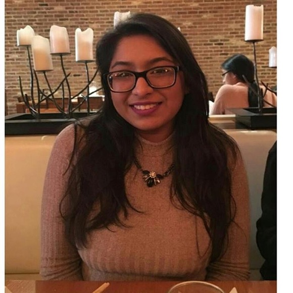 Profile Picture of Mahfooza Choudhury (@mahfooza) on Poshmark