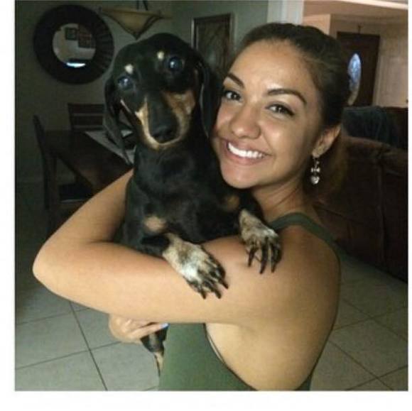 Profile Picture of Alexandria Guillen (@alexandriaguill) on Poshmark